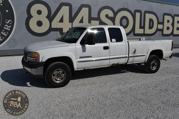 Image of GMC 2500HD equipment image 1