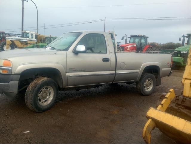 Image of GMC 2500HD equipment image 1