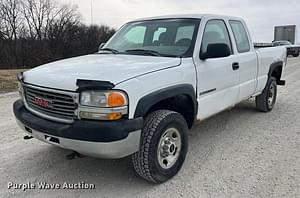 2002 GMC 2500HD Image