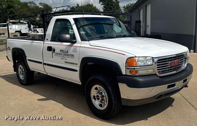 Image of GMC 2500HD equipment image 2