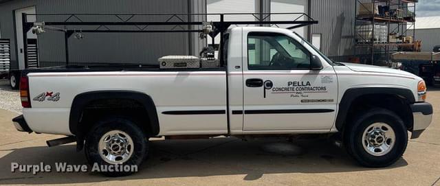 Image of GMC 2500HD equipment image 3