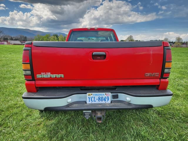 Image of GMC 3500 equipment image 3