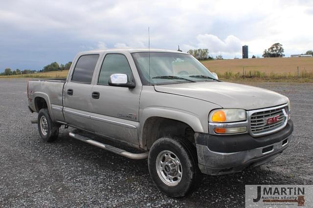 Image of GMC Sierra equipment image 1