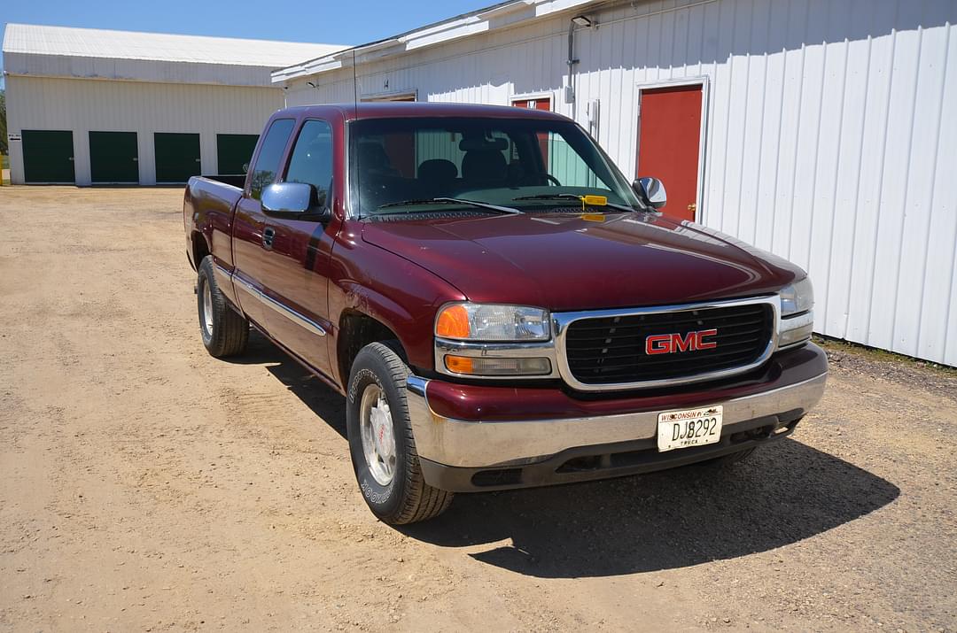 Image of GMC Sierra Primary image