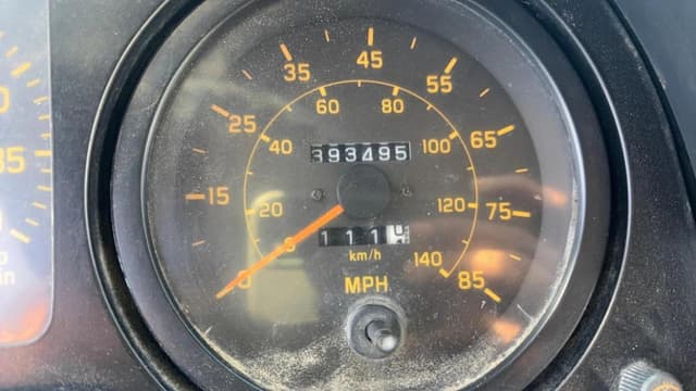 Image of GMC T7500 equipment image 3