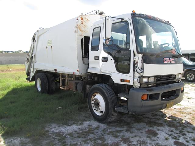 Image of GMC T7500 equipment image 1