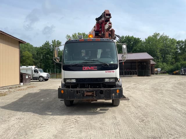 Image of GMC T8500 equipment image 1
