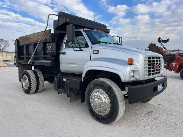 Image of GMC TopKick C6500 equipment image 4