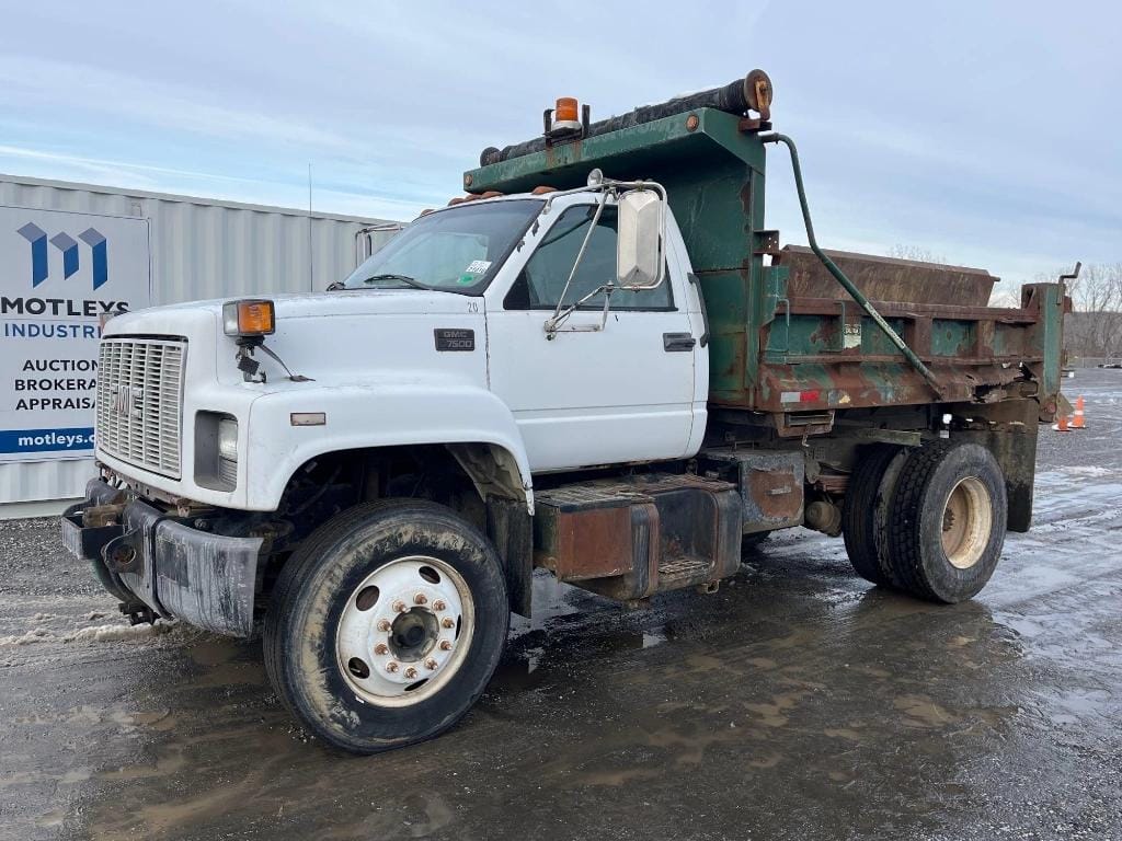 2002 GMC Topkick C7500 Equipment Image0