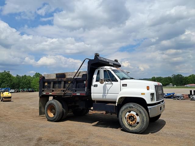 Image of GMC Topkick C7500 equipment image 1