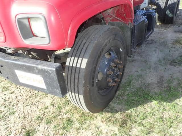 Image of GMC Topkick C7500 equipment image 2