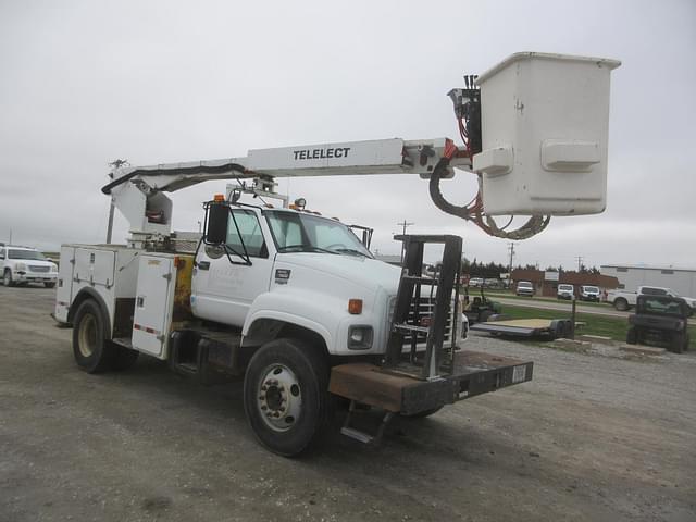 Image of GMC Topkick C7500 equipment image 4