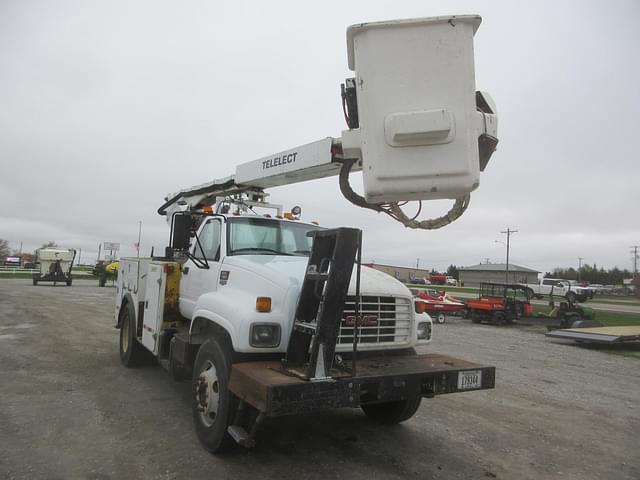 Image of GMC Topkick C7500 equipment image 3