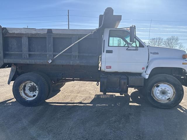 Image of GMC Topkick equipment image 4