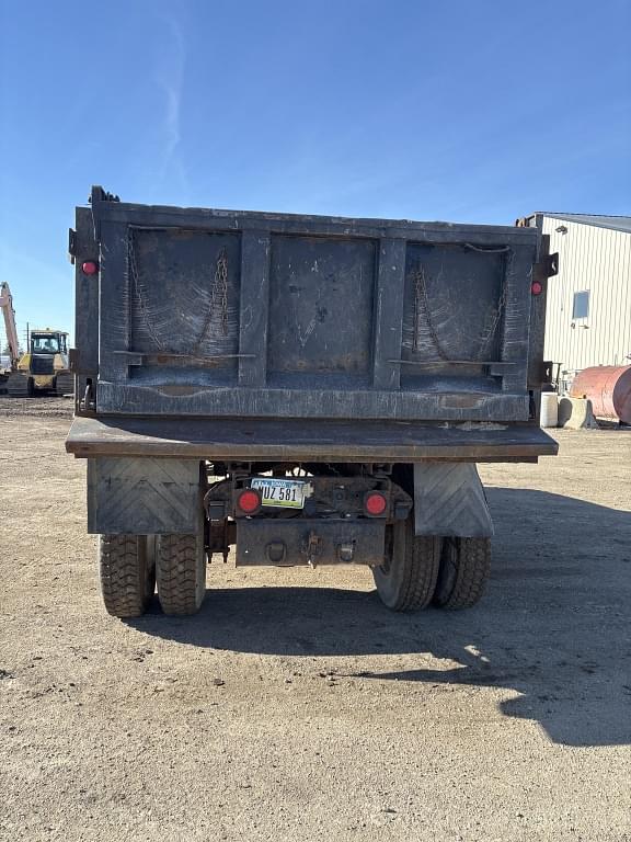 Image of GMC Topkick equipment image 2