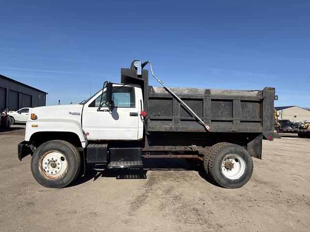 Image of GMC Topkick equipment image 1