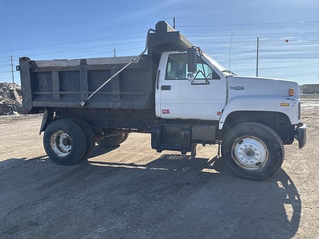 Image of GMC Topkick equipment image 3