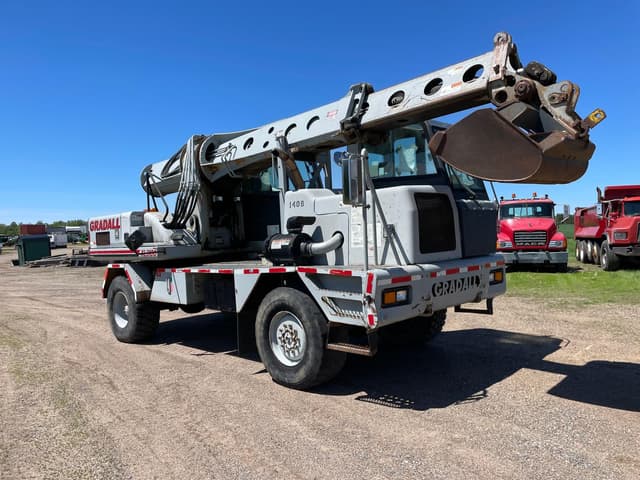 Image of Gradall XL3100 equipment image 3