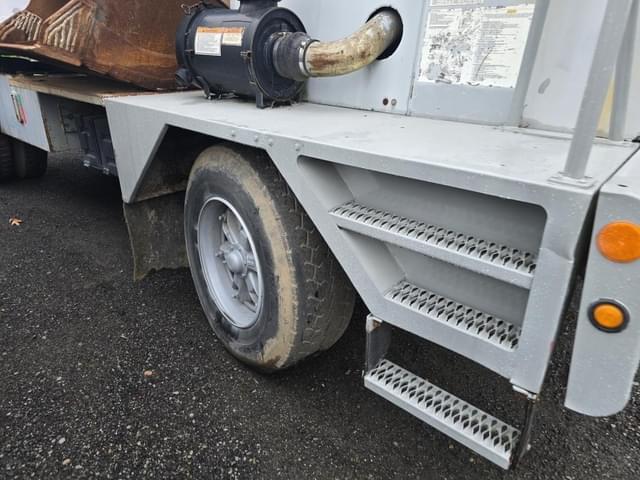 Image of Gradall XL3100 equipment image 3