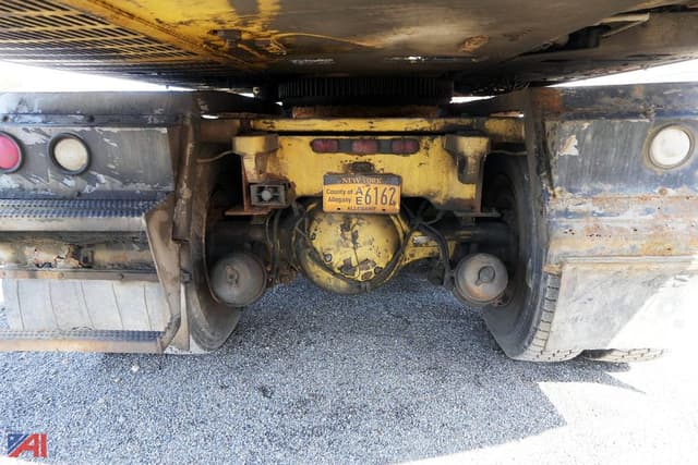 Image of Gradall XL4100 equipment image 4