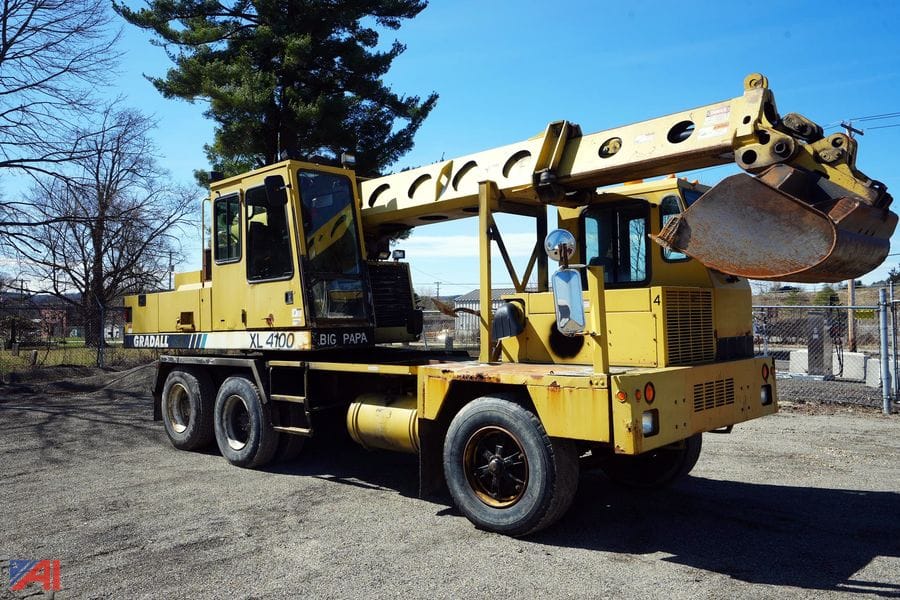 2002 Gradall XL4100 Equipment Image0
