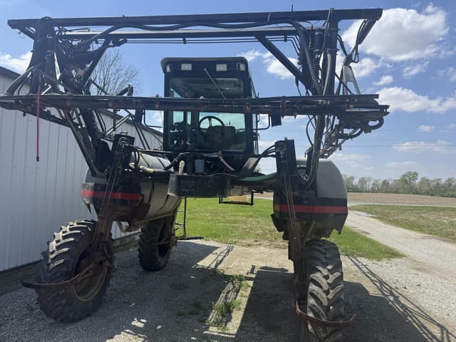 Image of Hagie 284 equipment image 1