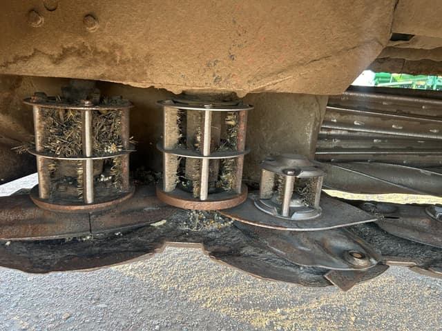 Image of Hesston 1365 equipment image 2