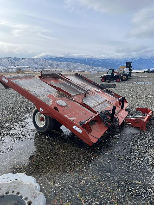 Image of Hesston 4925 equipment image 3