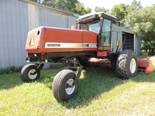 Image of Hesston 8550S equipment image 2