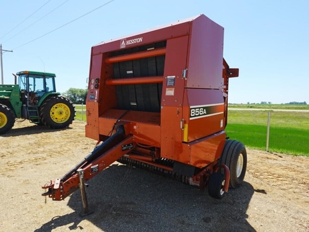 2002 Hesston 856A Equipment Image0