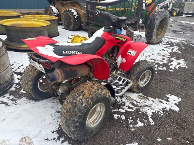 Image of Honda 300 equipment image 3