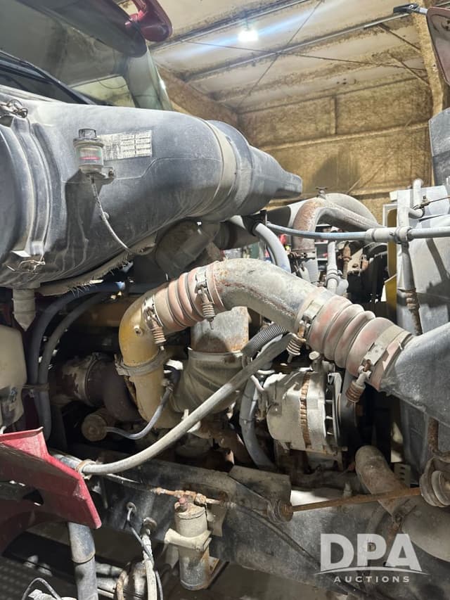 Image of International 9200i equipment image 4