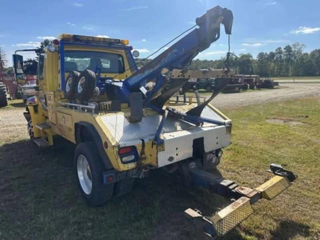 Image of International 4300 equipment image 3