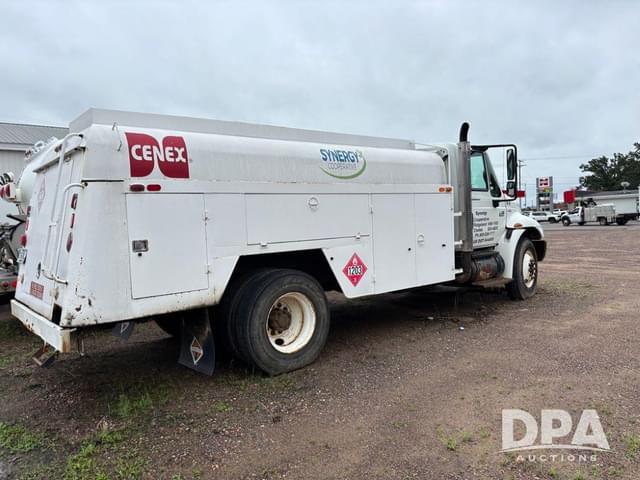 Image of International 4400 equipment image 3