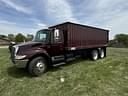 2002 International 4400 Image
