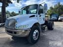 2002 International 4400 Image