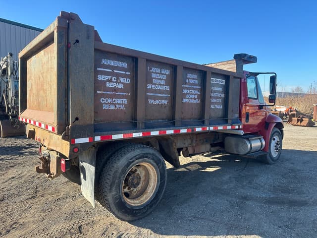 Image of International 4400 equipment image 4