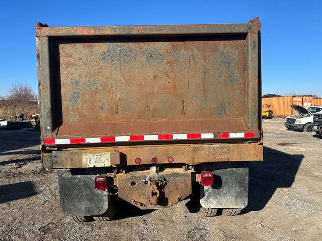 Image of International 4400 equipment image 3