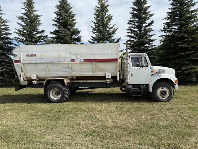 Image of International 4700 equipment image 1