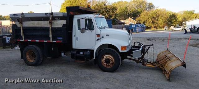 Image of International 4700 equipment image 3