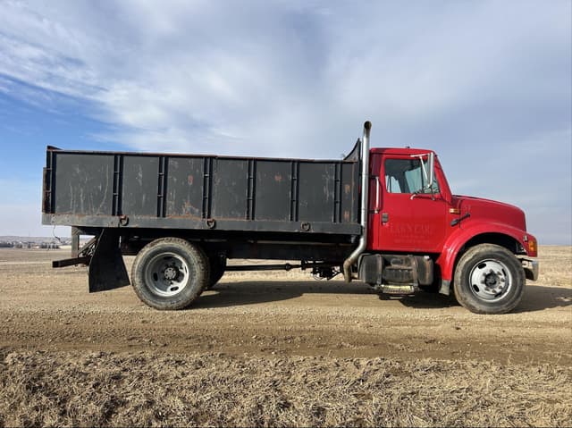 Image of International 4700 equipment image 1