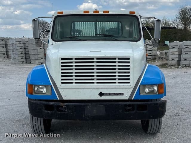 Image of International 4700 equipment image 1