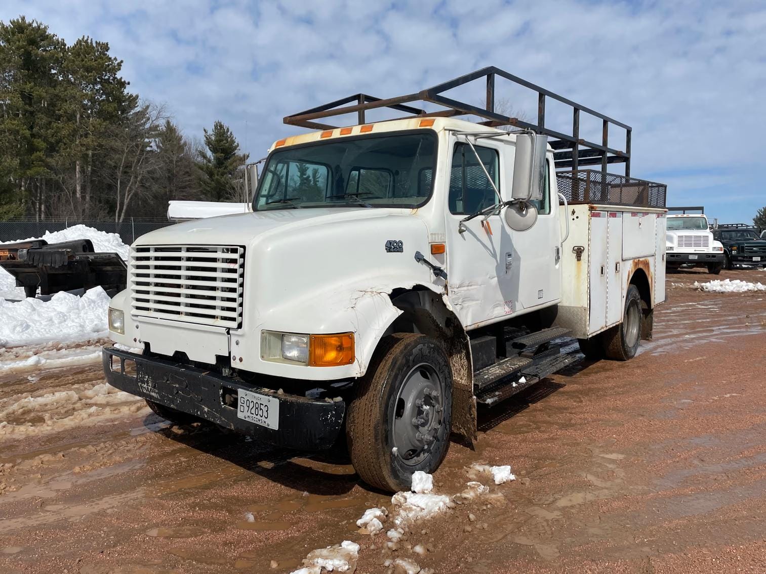 2002 International 4700 Equipment Image0