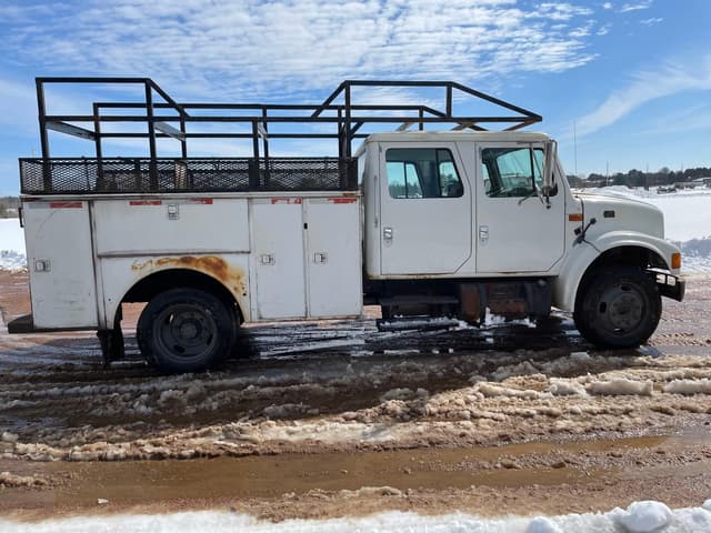 Image of International 4700 equipment image 3