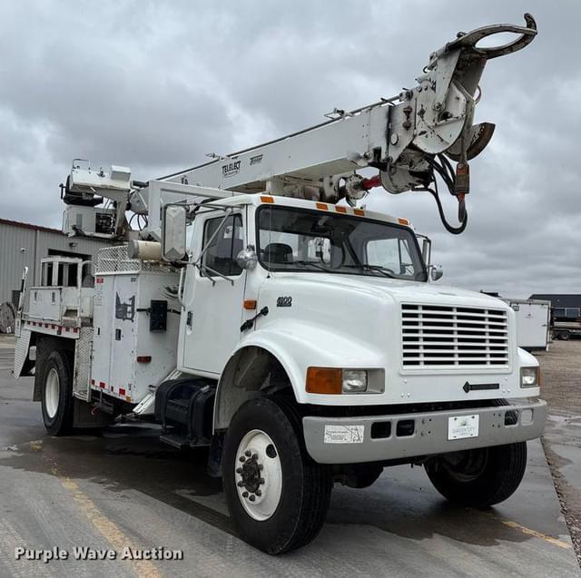 Image of International 4800 equipment image 2