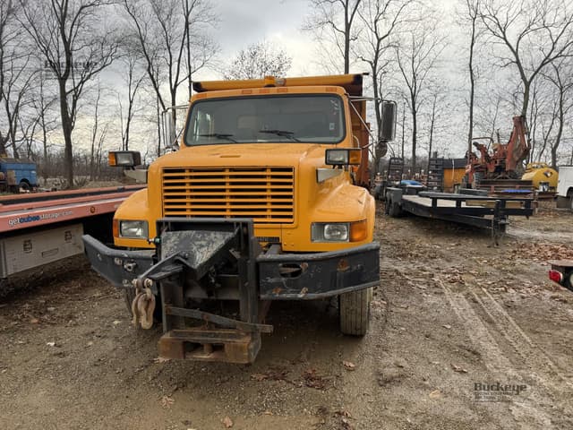 Image of International 4900 equipment image 1