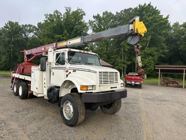 Image of International 4900 equipment image 1