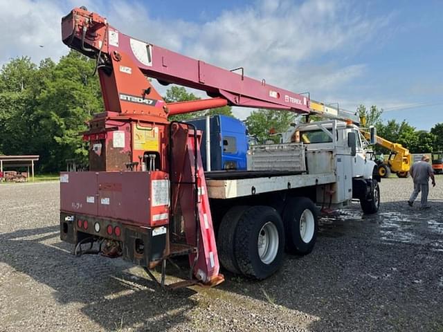 Image of International 4900 equipment image 2