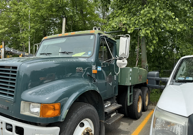 Image of International 4900 equipment image 1