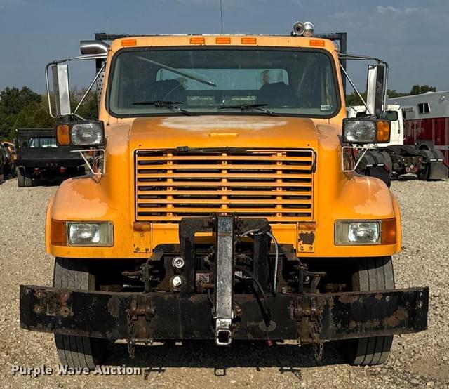 Image of International 4900 equipment image 1